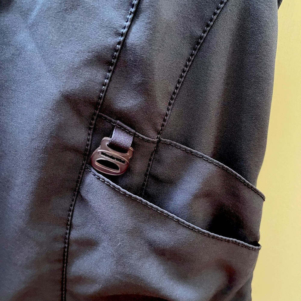 Scrub Top! - Picture 3 of 3